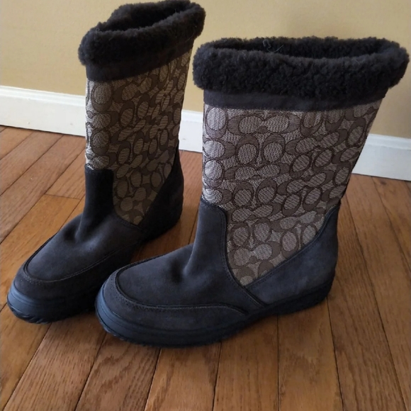 Coach Sherman Signature "C" Suede Boots NWT - Picture 4 of 6